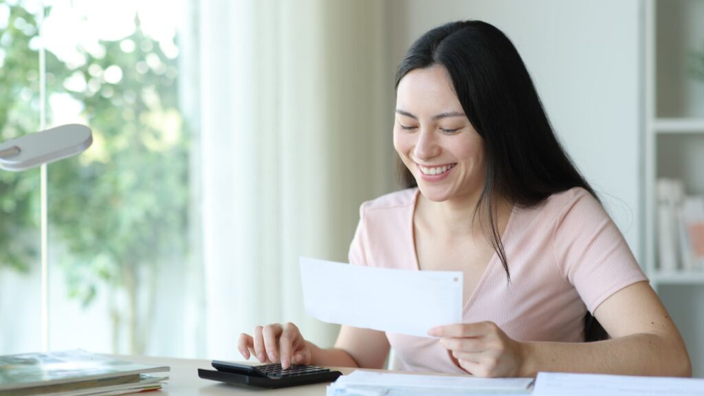 Average IRS tax refund is up 10.9%, latest filing data shows