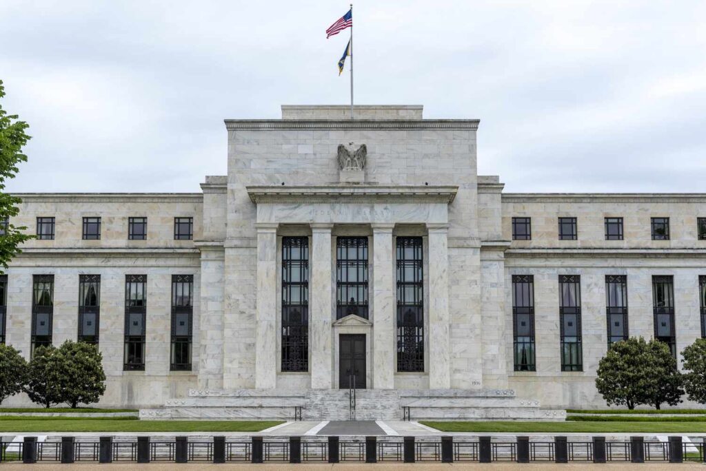 How Central Banks Set Interest Rates: Understanding the Fed's Role