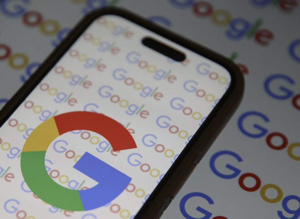 Google logo on smartphone screen.