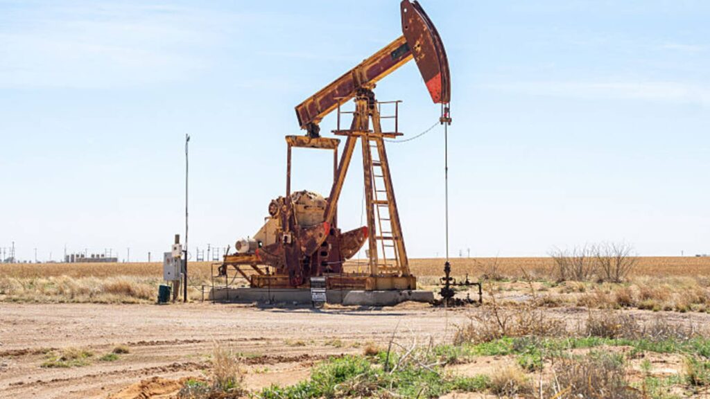 Oil tops $108 after Iran threatens oil facilities in Saudi, UAE, Qatar