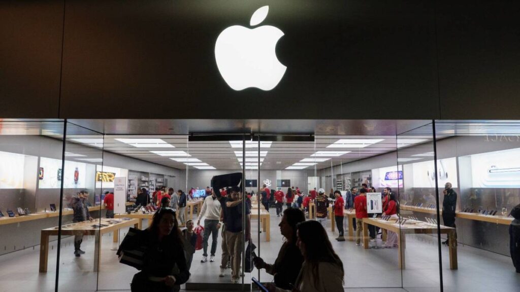 Apple encounters serious problems with foldable iPhone