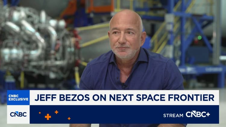 Jeff Bezos: AI productivity gains could lead to labor shortages and deflation