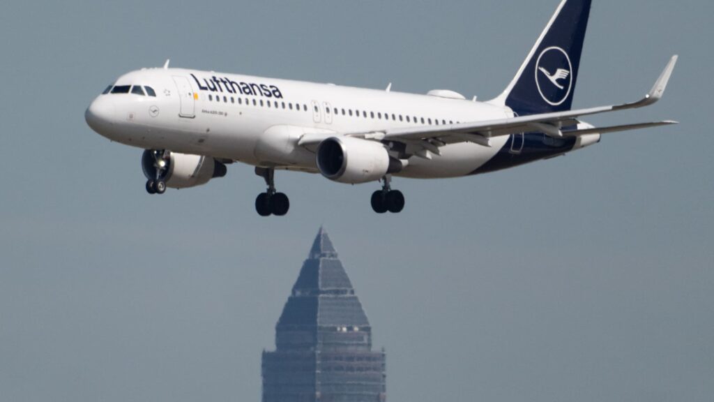 Lufthansa faces nearly $2 billion in extra fuel costs amid Iran war