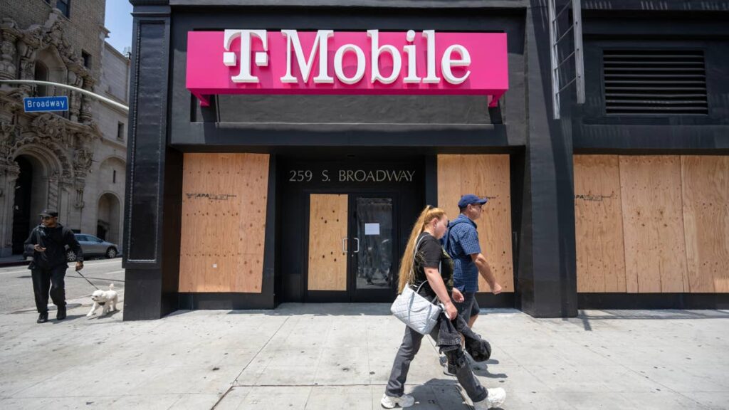 T-Mobile quietly makes significant store changes after layoffs