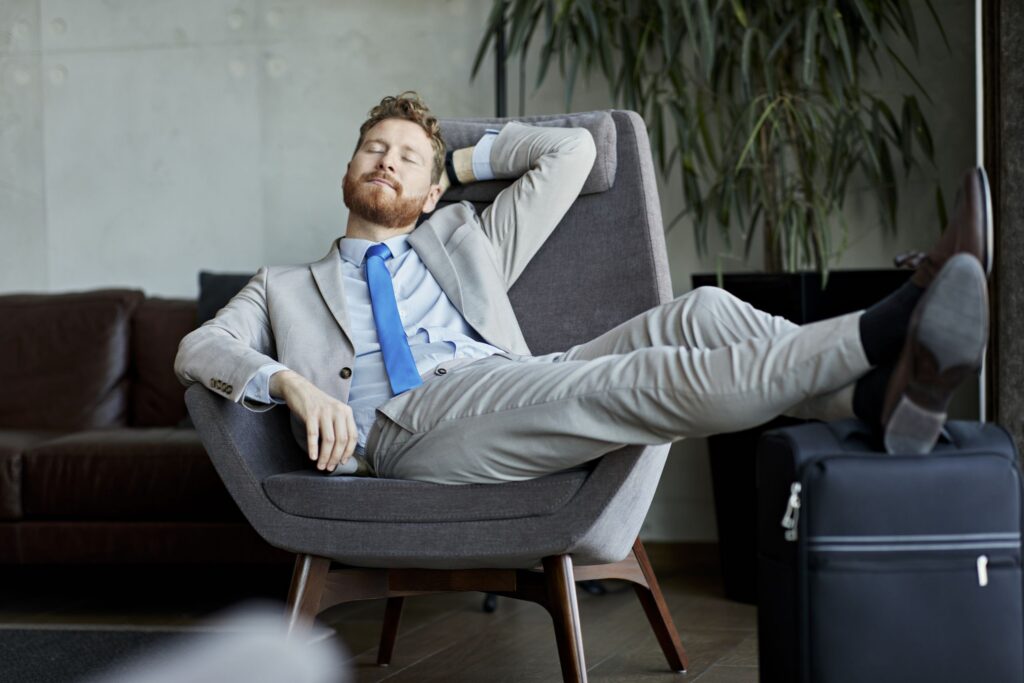 Do You Know How to Behave in an Airport Lounge? Take Our Quiz
