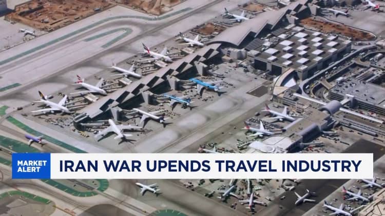 Late bookings and different destinations: travel impact of Iran war