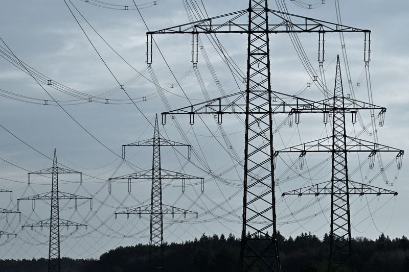 Global business leaders back faster electrification shift