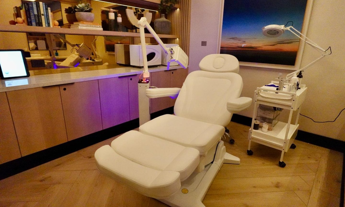 Clinic, Computer, Electronics