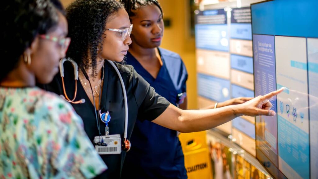 Hospital giant cuts 761 jobs even as it expands