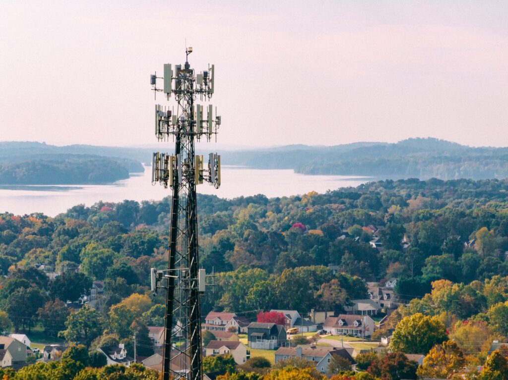 Cell Tower REITs: No Threat From Above