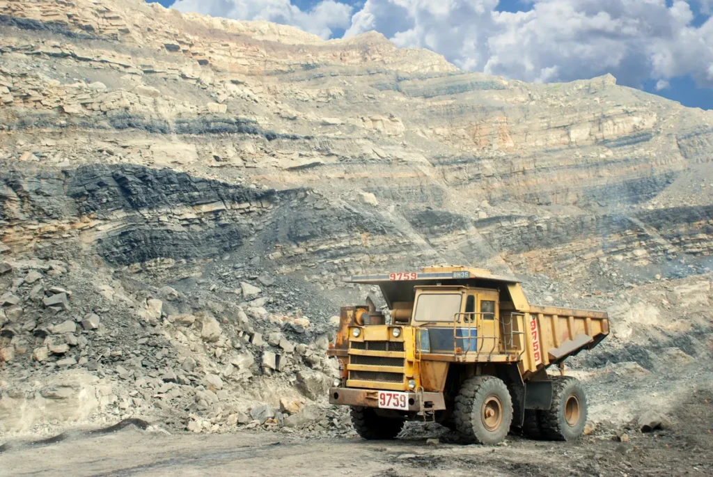 FTSE 100 miners rally