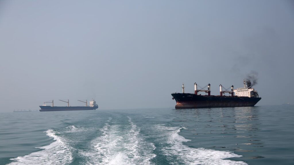 Iran offers to reopen Hormuz within 7 days and restart nuclear talks