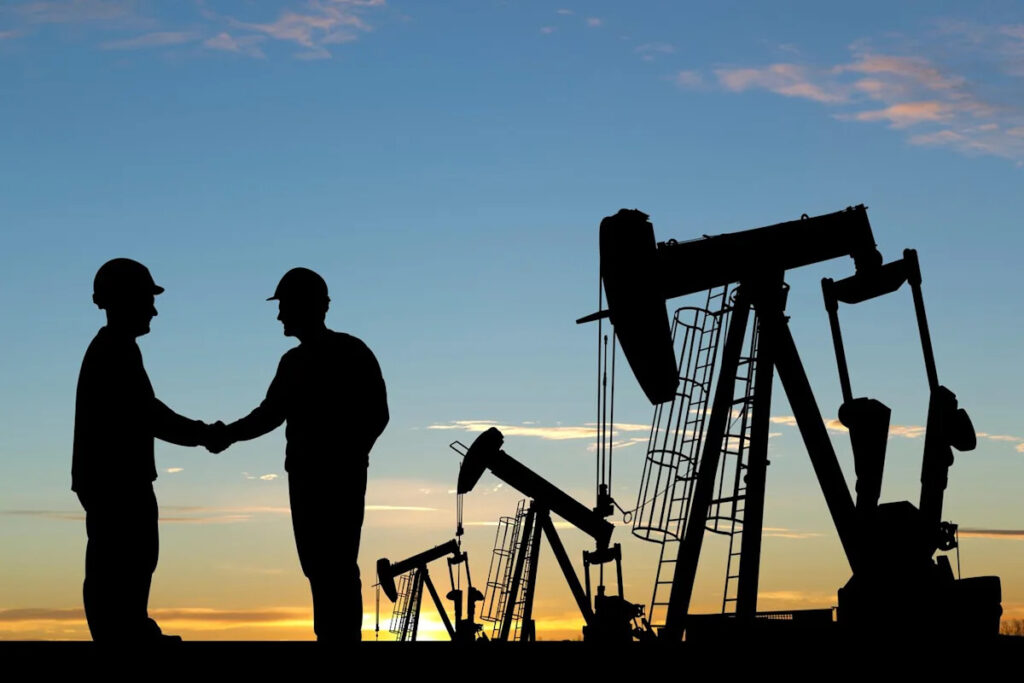 Which Oil Stock Is a Better Buy in 2026?