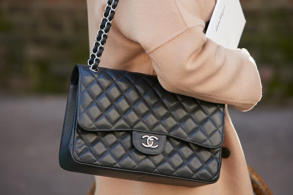 How to sell designer handbags