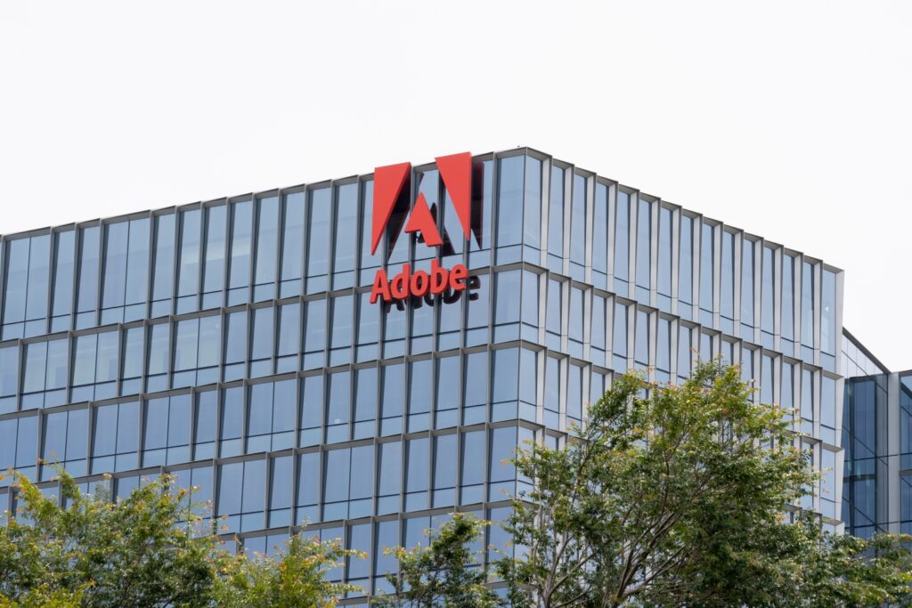 Adobe Stock: Strong Fundamentals, But AI Remains The Key Risk (NASDAQ:ADBE)