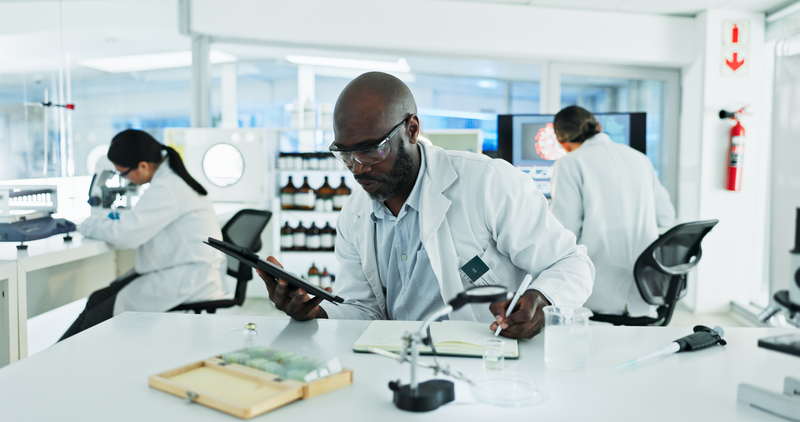 Better Biotechnology ETF: First Trust FBT vs. VanEck BBH