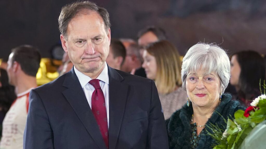 Supreme Court Justice Alito 'thought about' retiring